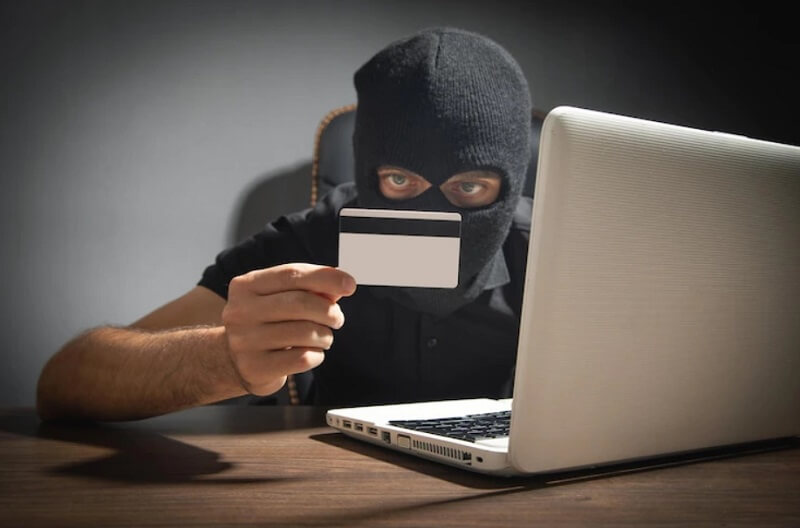 Man Target of Credit Card Fraud