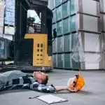 accident-warehouse-man-floor